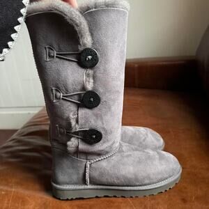 Ugg AUSTRALIA Bailey Button II